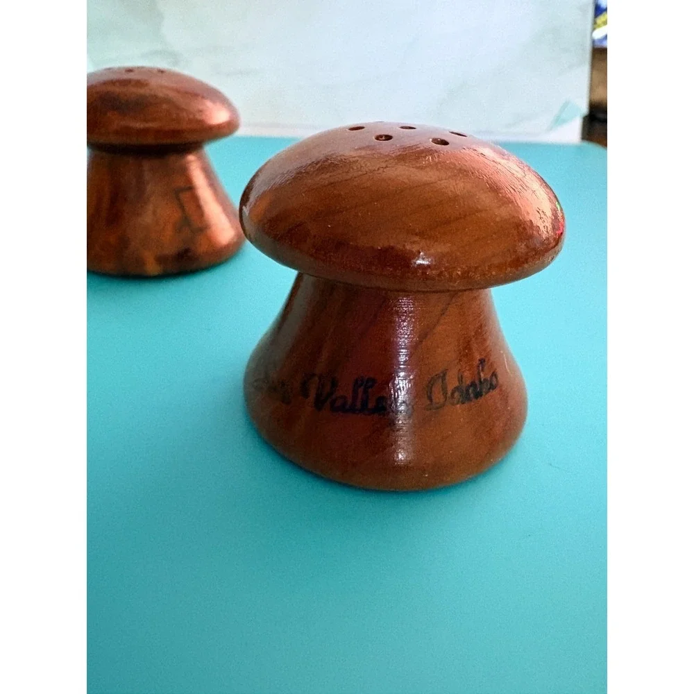 Vintage Wooden Mushroom Salt and Pepper Shakers Sun Valley Idaho 1970s Brown Set